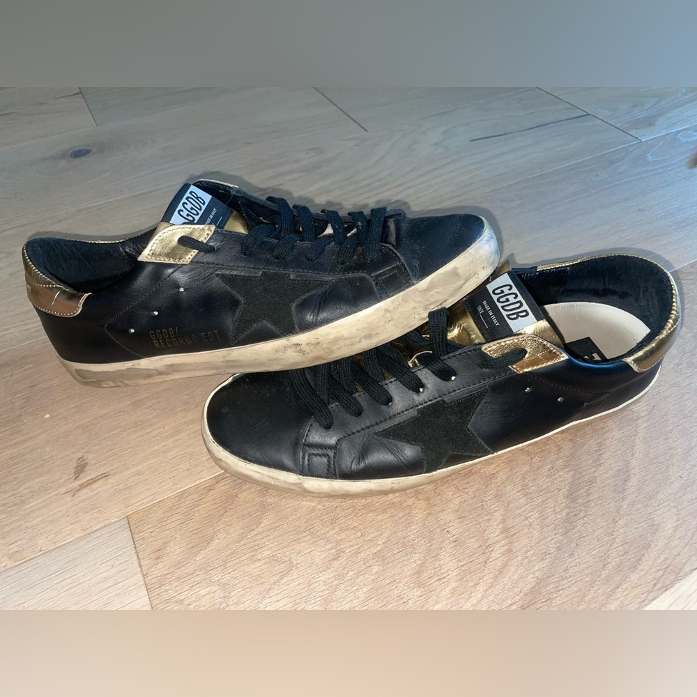 Golden Goose Size 44 Sneaker